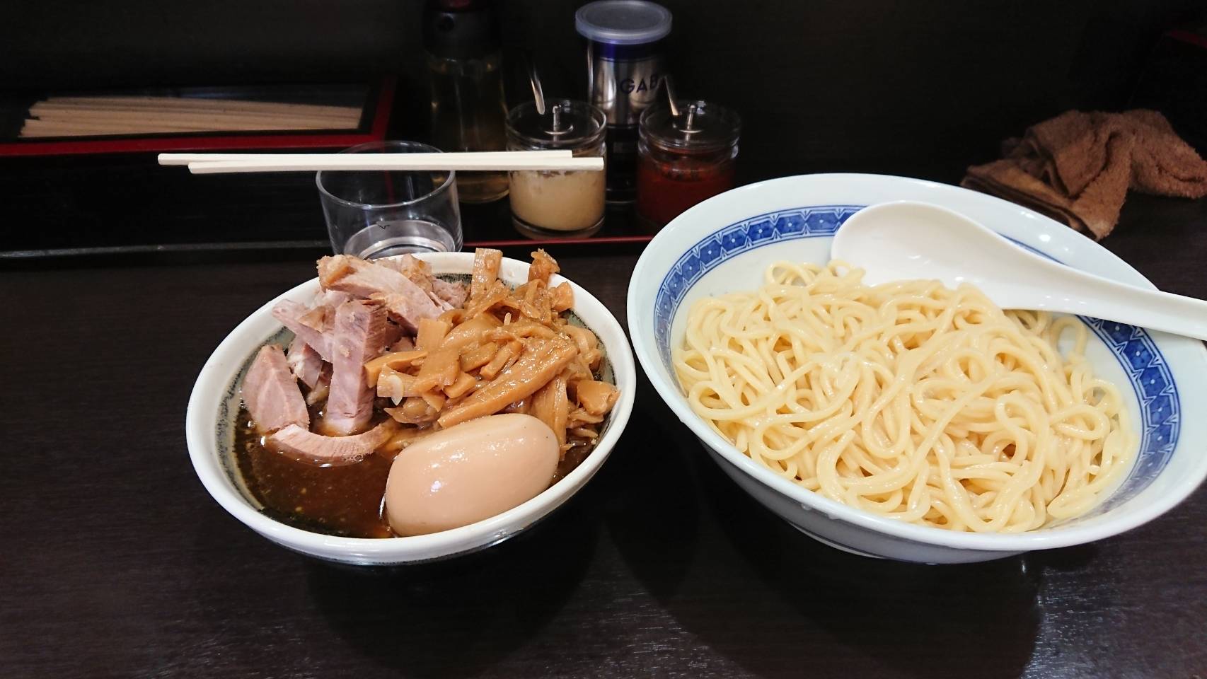 つけ麺中盛り少なめ+チャーシューメンマ+味玉