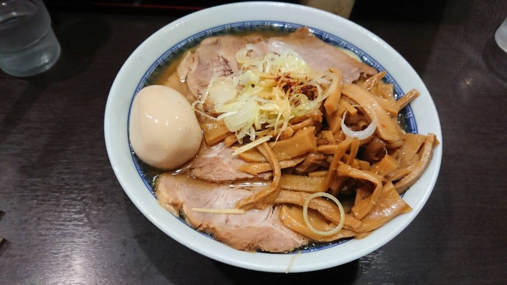 べんてん：塩拉麺 (中盛麺硬め) +メンマ ・チャーシ ュー +味玉