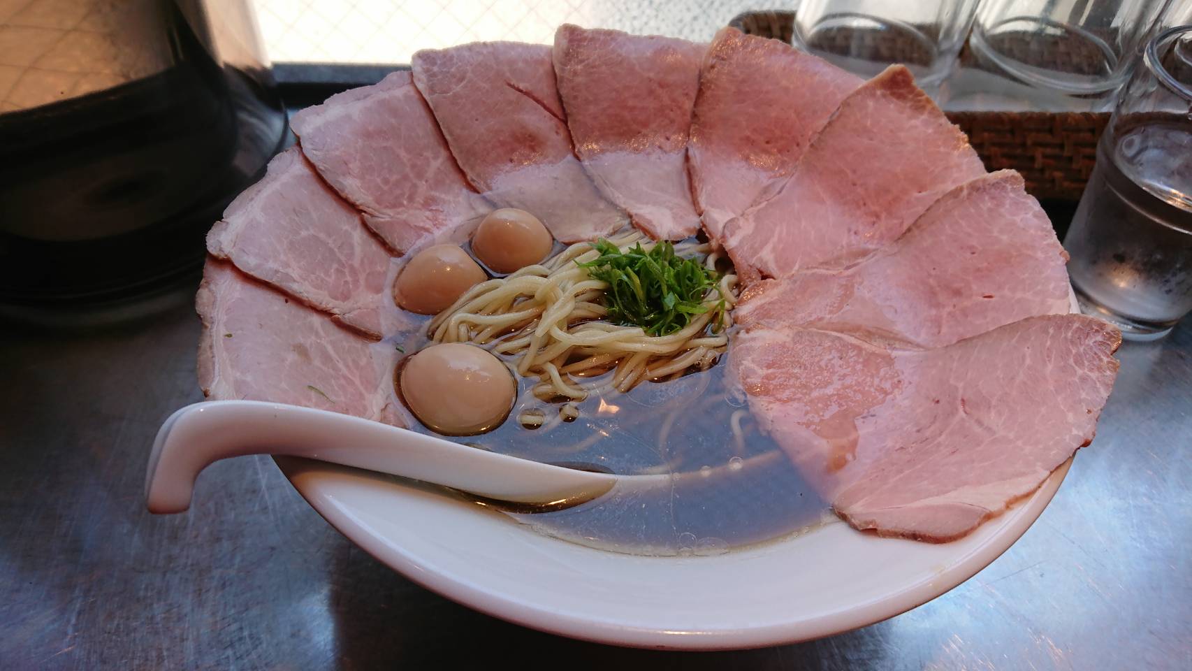 冷し焙煎烏賊煮干蕎麦(肉増し)