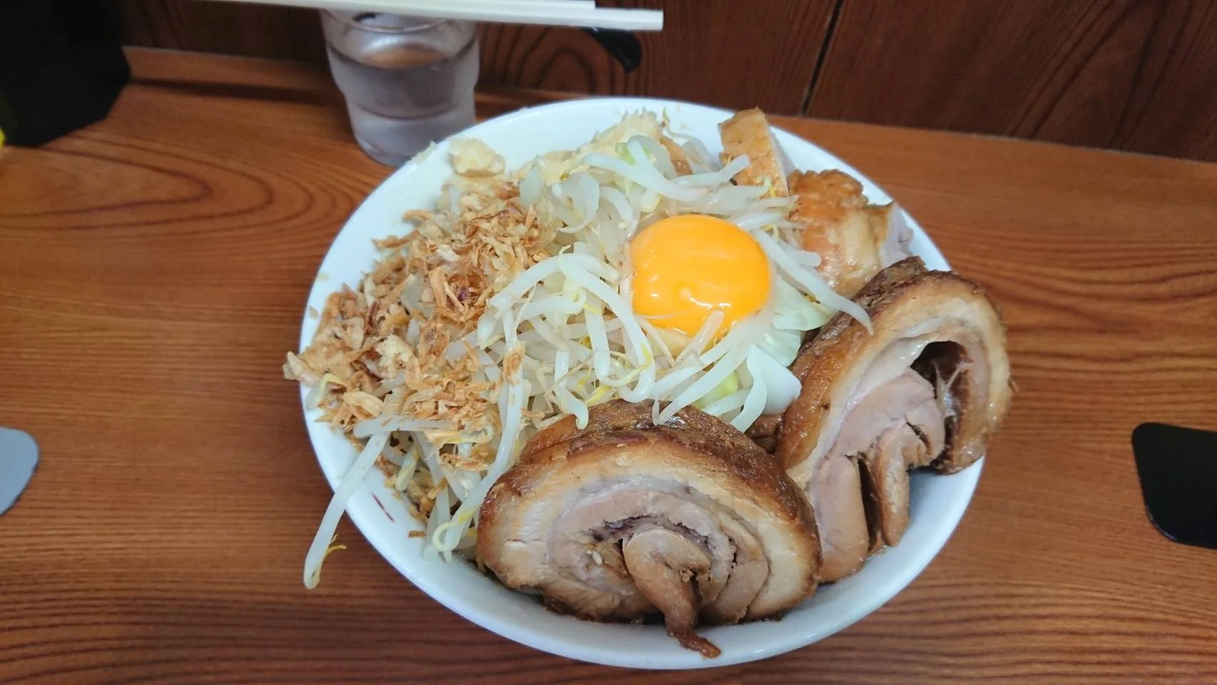 江東区亀戸、ラーメン二郎 亀戸店さん：汁無し (豚５枚入り) ニンニク増し野菜増し2