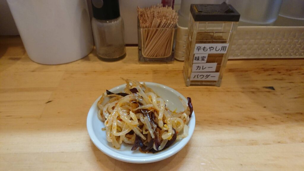 墨田区太平、ラーメン Sorenariさん：やみつきもやし食べ放題