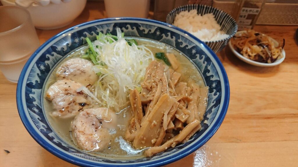 墨田区太平、ラーメン Sorenariさん：塩鶏そば+メンマ