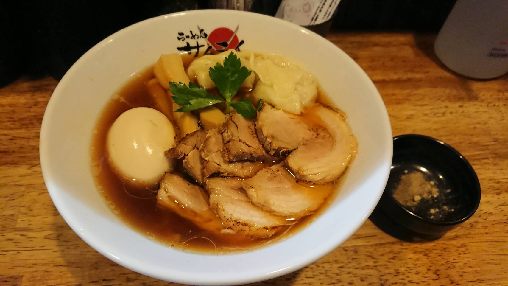 らーめんサムライ 入谷店さん：サムライらーめん(醤油)