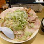 江東区亀戸、超ごってり麺 ごっつ 亀戸本店さん：しょうゆチャーシュー麺、油普通・大盛り・半ライス
