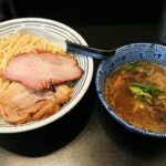 足立区綾瀬、陽はまたのぼるさん：豚骨魚介つけ麺(気まぐれ限定8) 熱盛り＋100円