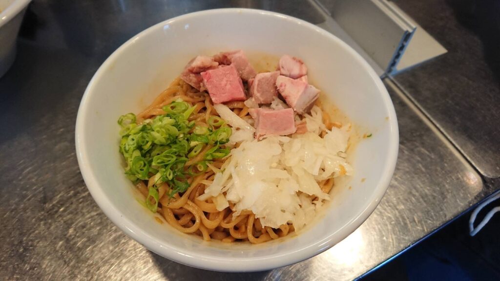 台東区東上野、さんじさん：さんじ玉SP2ガーリックジンジャーカレー(たわやか麺)