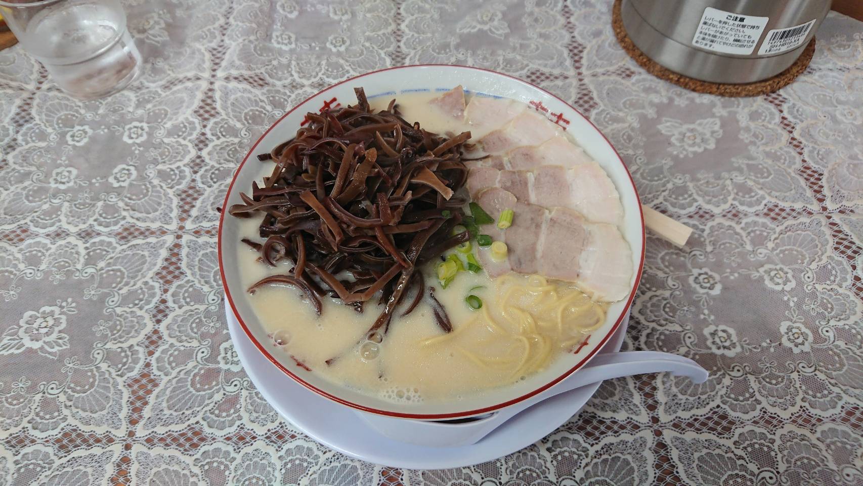 福岡市博多区下呉服町、博多元気一杯!!さん：チャーシューキクラゲラーメン