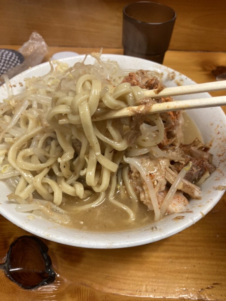 吹田市寿町、ラーメン池田屋 吹田店さん：塩とんこつラーメン小(300g)・麺