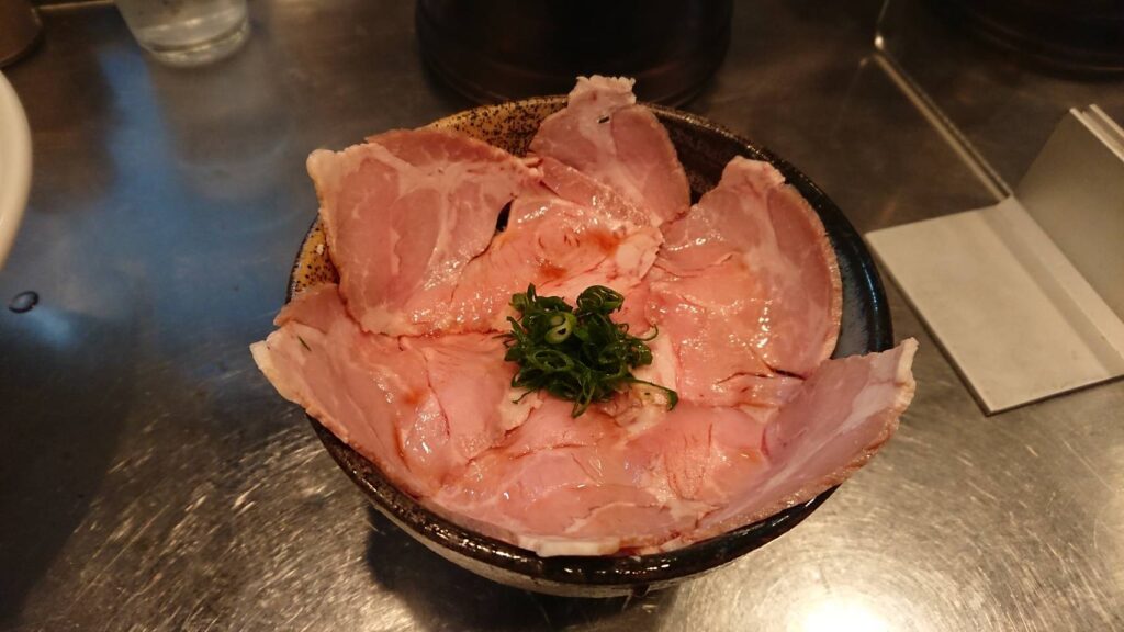 台東区東上野、さんじさん：肉飯