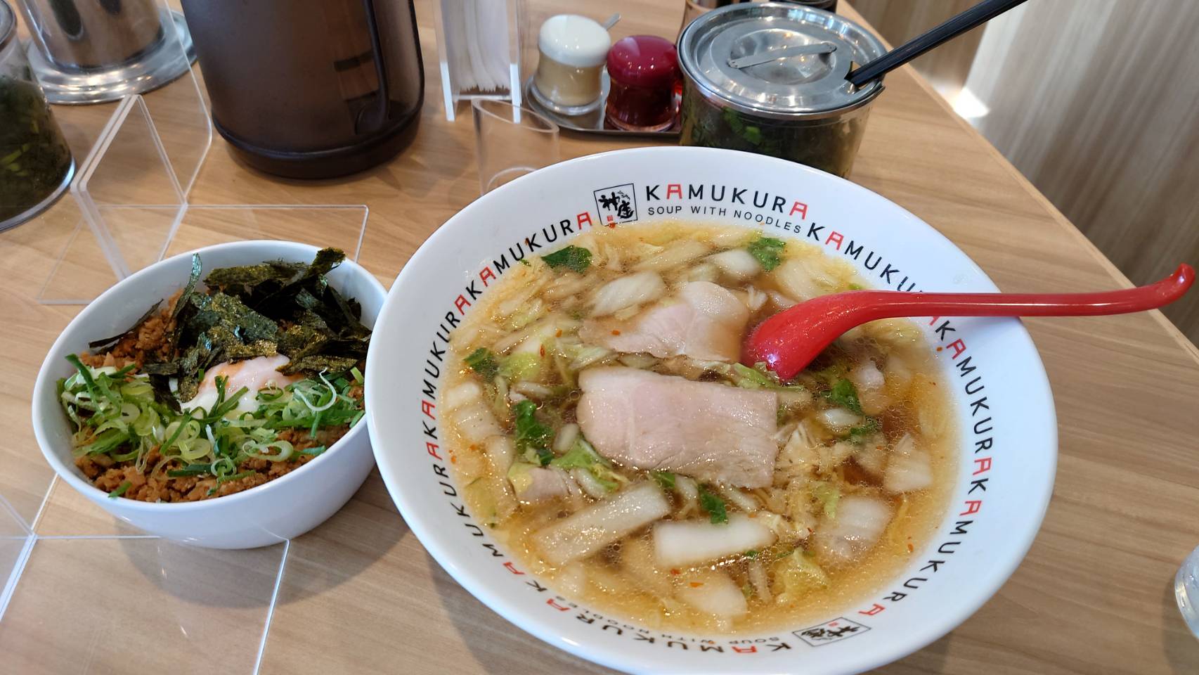 千代田区神田花岡町、どうとんぼり神座 ヨドバシAkiba店さん：そぼろ丼セット