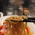 台東区東上野、さんじさん：限定3 冷しスパイシー赤潮(たわやか麺）・スープと麺