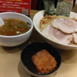 江東区亀戸、超ごってり麺 ごっつ 亀戸本店さん：つけ麺空(大盛)+ＴＰ辛バクダン
