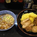 葛飾区高砂、麺心 國もとさん：特製つけ麺(大盛)+ＴＰメンマ・真上から