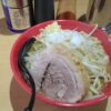 船橋市前貝塚町、麺屋もりのさん：中ラーメン(３００㌘､豚１枚)+ニンニク