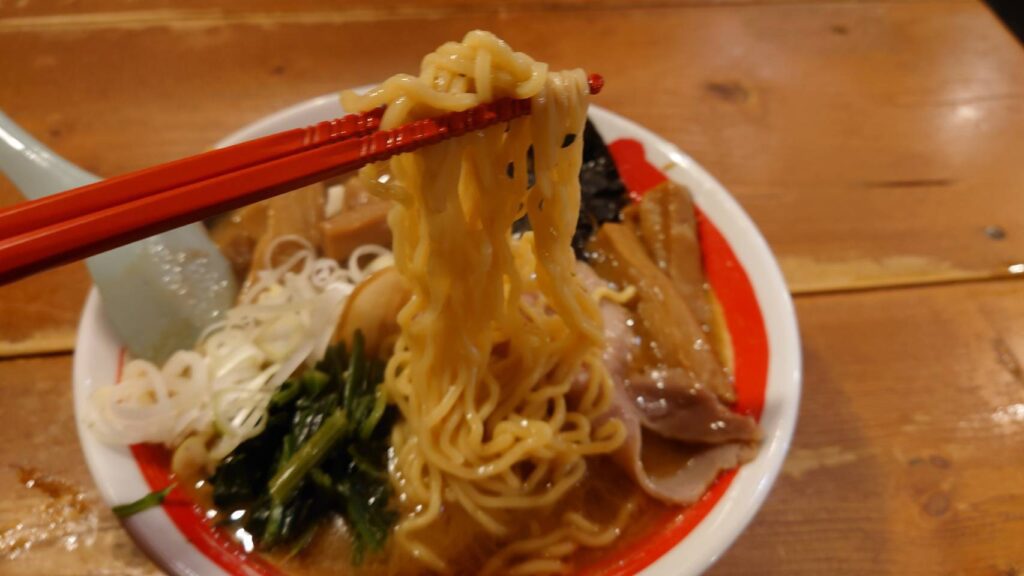 秋田市土崎港西、竹本商店 つけ麺開拓舎さん：伊勢海老ラーメン(みそ)・スープと麺