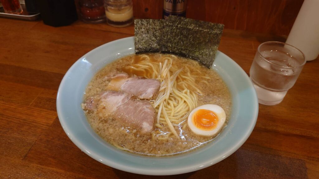 江東区北砂、らぁ麺 辻◯さん：辻○らぁ麺・斜め上から