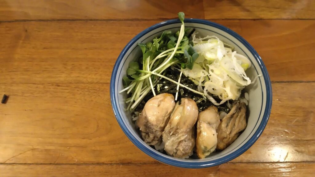 墨田区錦糸、麺や佐市さん：牡蠣飯・真上から
