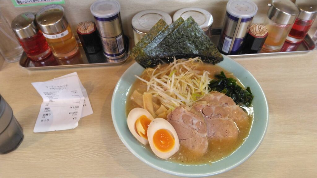 江戸川区一之江、ラーメン㊀(マルイチ)さん：マルイチラーメン(中盛)・斜め上から