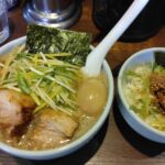 市川市大和田、二九八家(いわせ)さん：二九八家ら～麺 (大盛)+ねぎチャーシュー飯