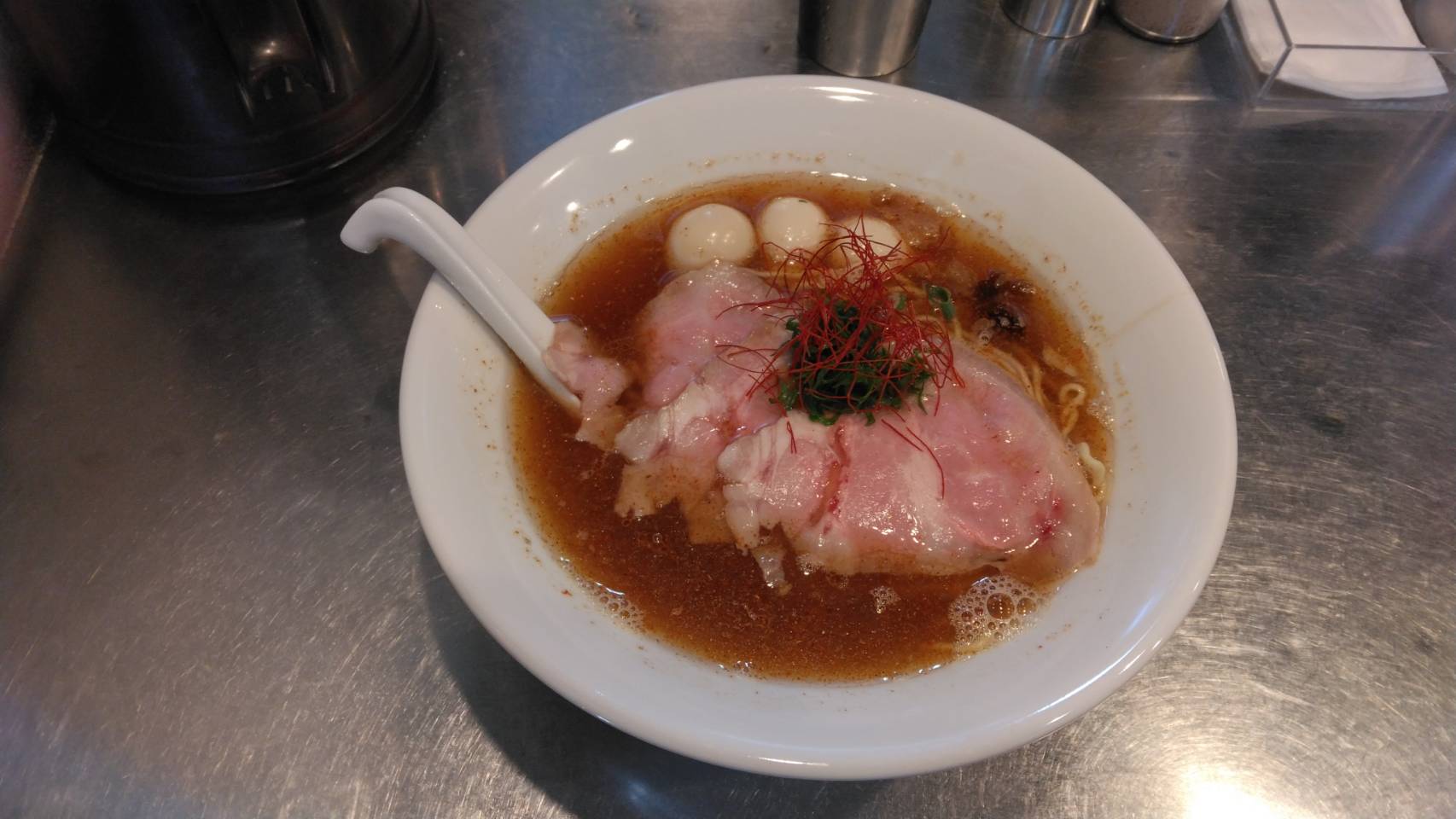 台東区東上野、さんじさん：限定４ 🍜辛～い帆立煮干の黒毛和牛脂清湯