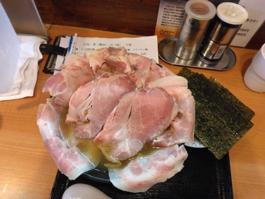 江東区亀戸、亀戸拉麺さん：特製拉麺真上から