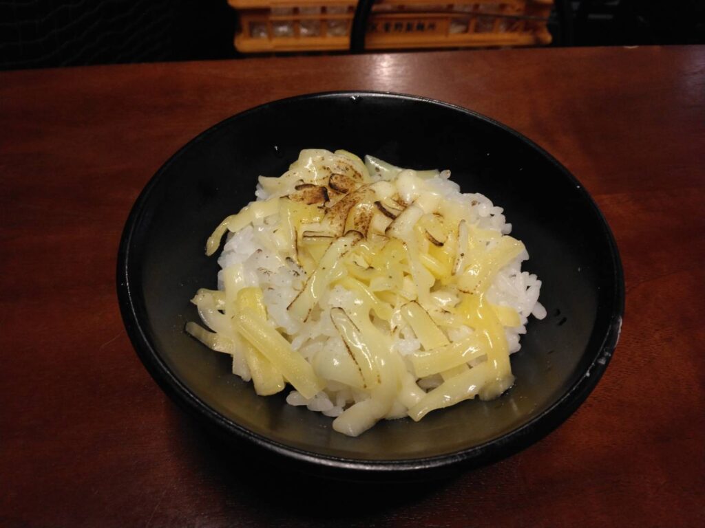 台東区東上野、さんじさん：チーズごはん