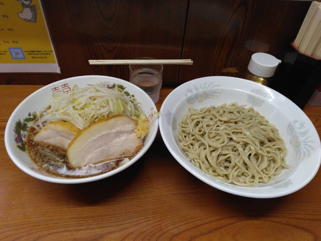 江東区亀戸、ラーメン二郎 亀戸店さん：つけ麺(大蒜､野菜増し)