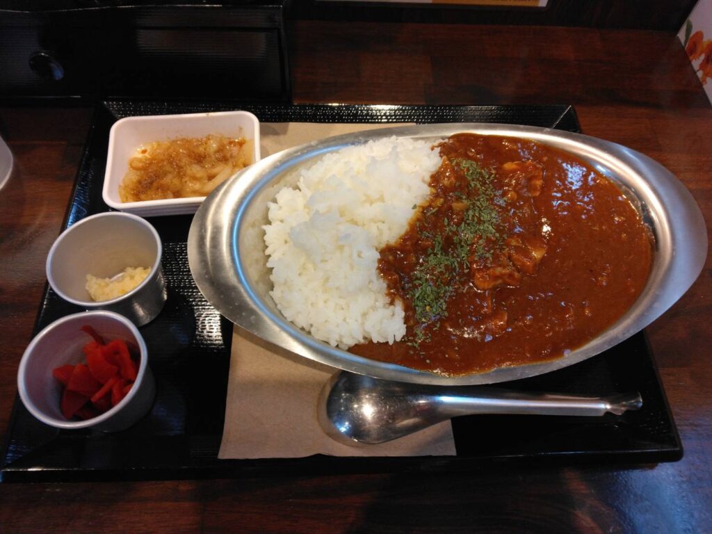 台東区浅草、麺屋まるいちさん：まるいちカレー(大盛り)+大蒜少し､アブラ少し