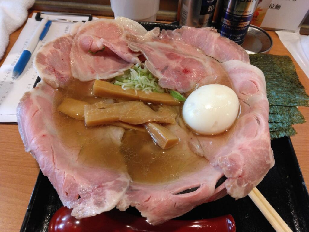 江東区亀戸、亀戸拉麺さん：特製塩・上野チャーシューをめくった後