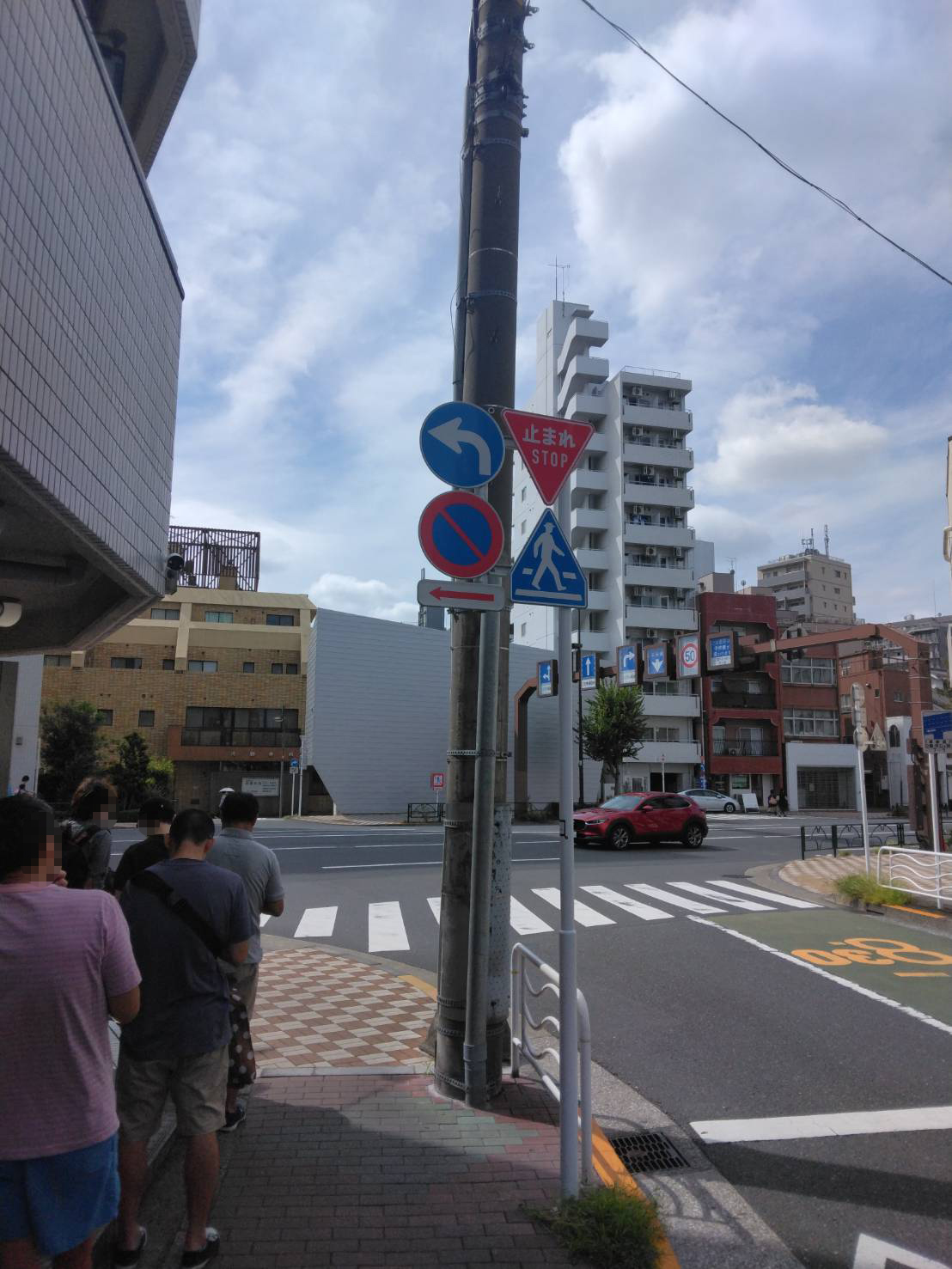 江東区亀戸、ラーメン二郎 亀戸店さん：店舗前